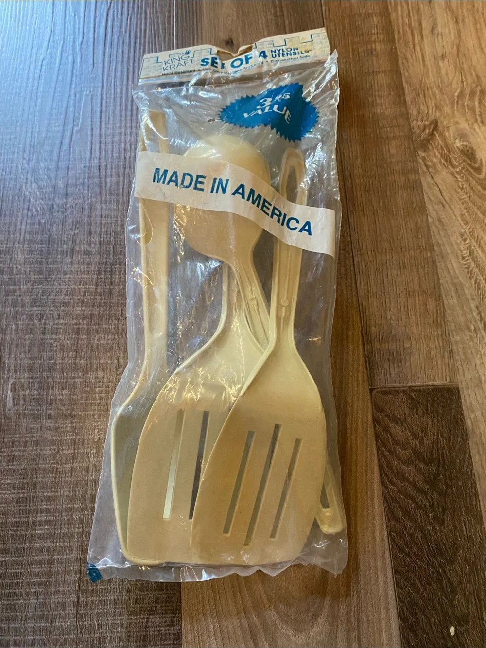 Made in America Cream Nylon 4-Piece Serving Utensil Set VINTAGE